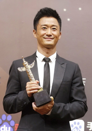 吳京